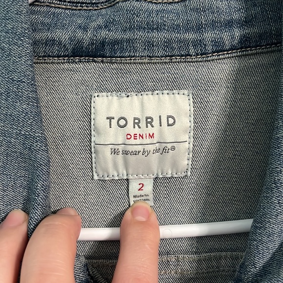 Torrid denim vest, cropped fit. Worn only a few times no blemishes or defects. - Picture 2 of 4